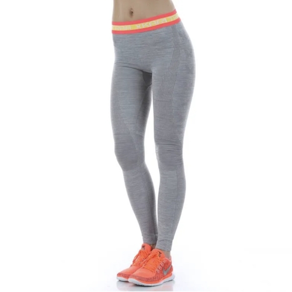 Kari Traa Kristina Tights, High-Performance Training Pants - Picture 2 of 13